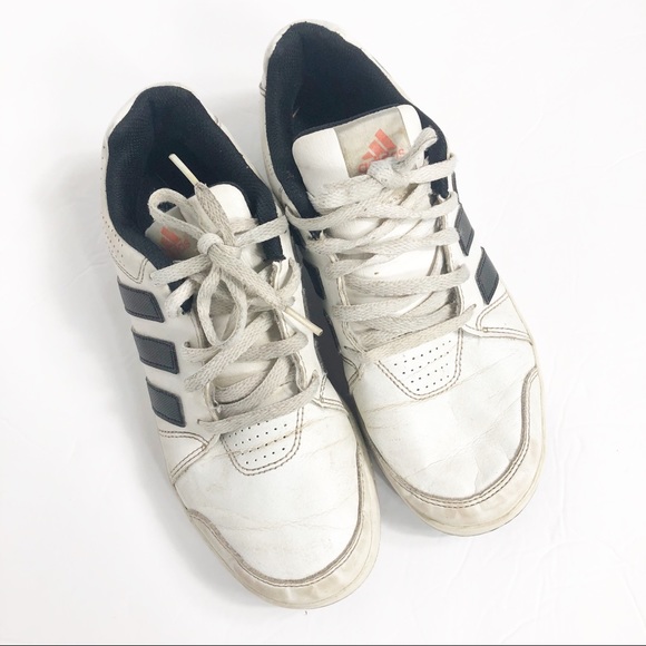 Boys Adidas Sneaker size 4 - Picture 7 of 8